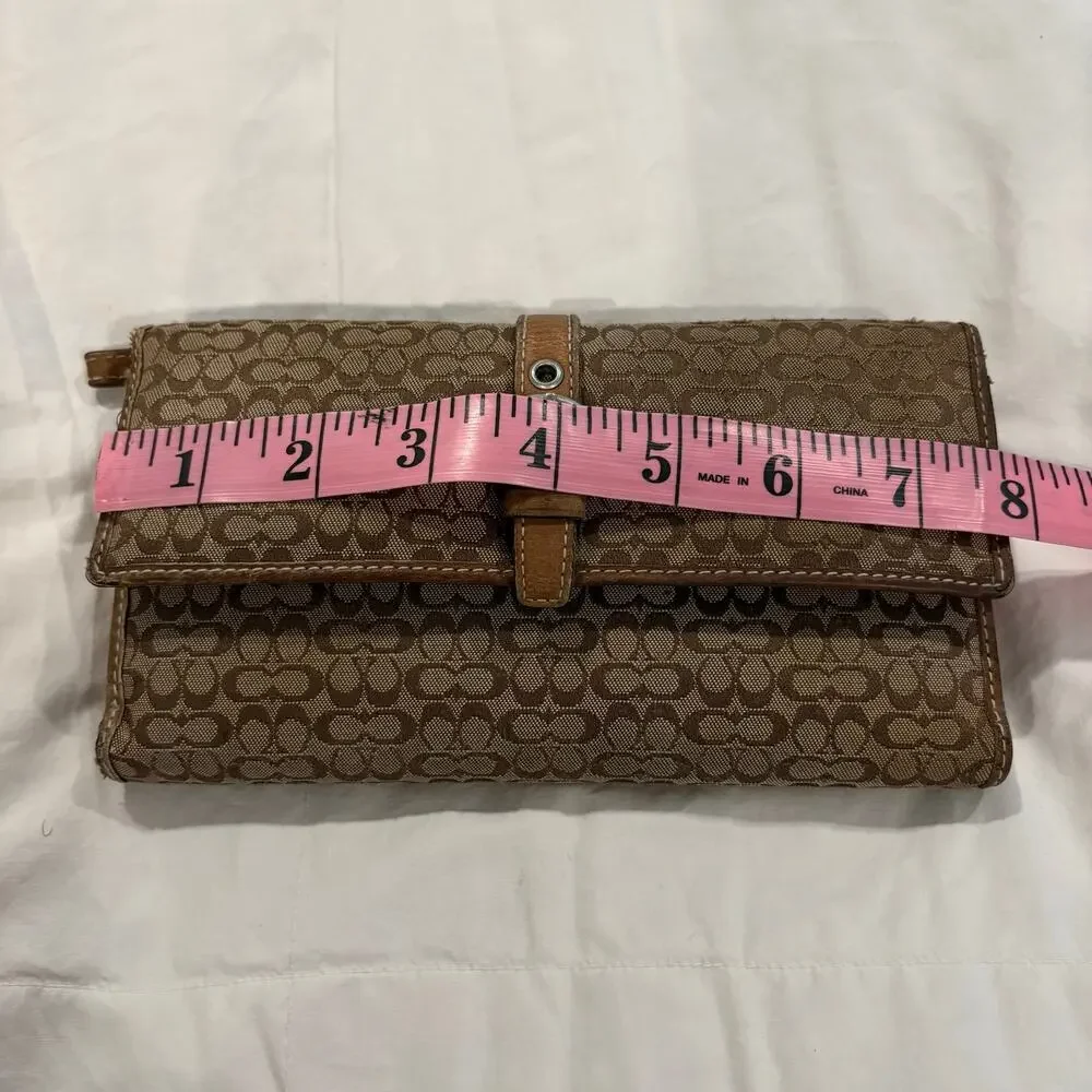 VTG COACH Signature Canvas Khaki Buckle Snap Button Back Zipper Pocket Tri-Fold